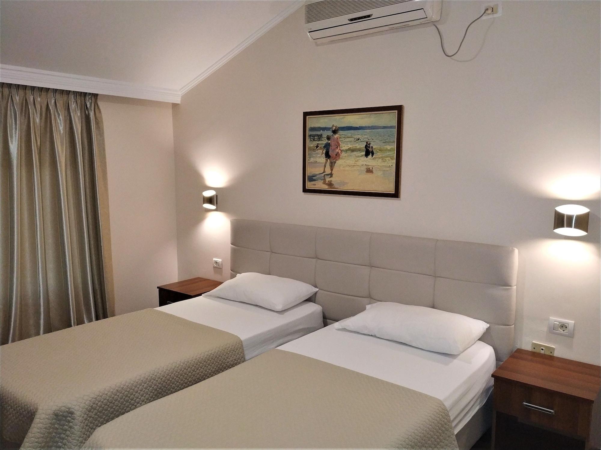 Viktoria Tirana Hotel 3*