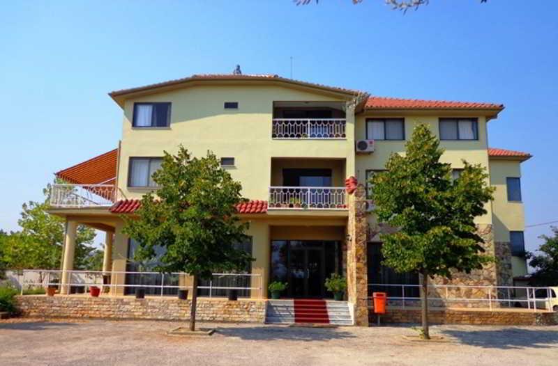 Viktoria Tirana 3*